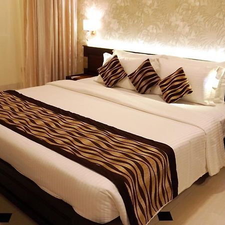 Cafe Aroma Inn Kandy Bagian luar foto
