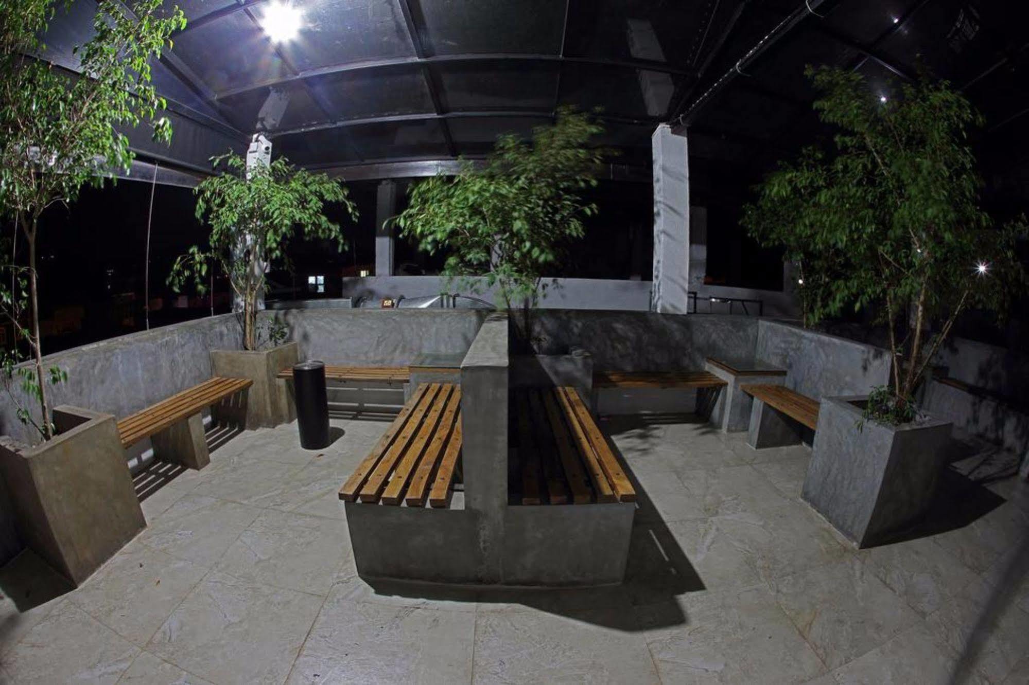 Cafe Aroma Inn Kandy Bagian luar foto
